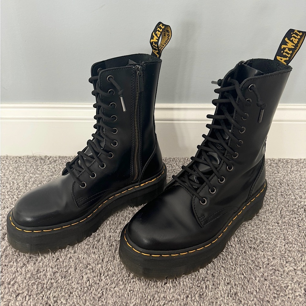 Dr Martens Jadon Hi Leather Boot in Black, US Women’s size 8